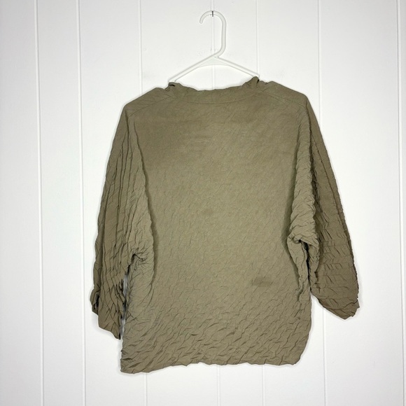 Babette Crinkle Top Anthropologie Snap Button Tan Brown Laganlook Size Small - Picture 9 of 9